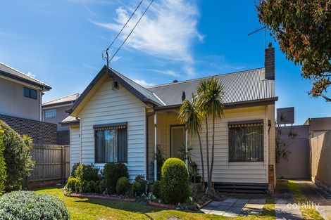 Property photo of 147 Fortescue Avenue Seaford VIC 3198