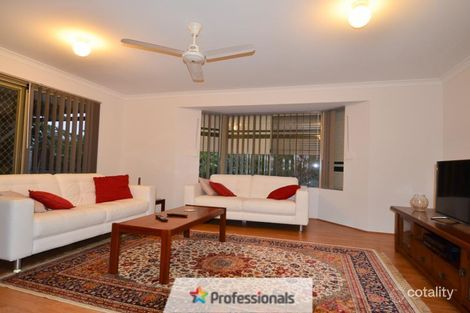 2 Tennyson Ave, Halls Head, WA 6210