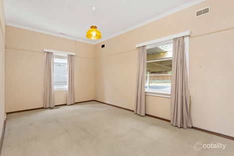Property photo of 12 Woodlands Grove Frankston VIC 3199