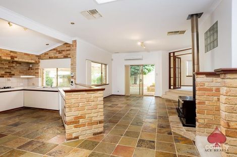 Property photo of 25 Robertson Road Kardinya WA 6163