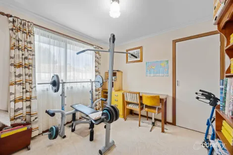 Property photo of 16 Carnoustie Drive Sunbury VIC 3429