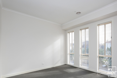 Property photo of 35 Kinglake Drive Manor Lakes VIC 3024