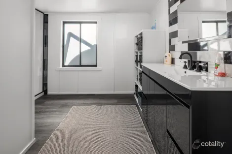 Property photo of 35 Dolerite Crescent Flintstone TAS 7030