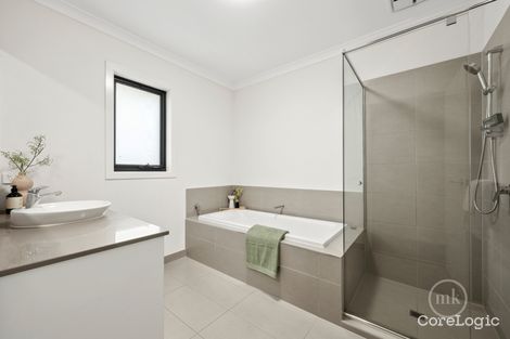 Property photo of 5 Lambrigg Place Doreen VIC 3754