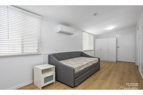 Property photo of 300 Kent Street Depot Hill QLD 4700