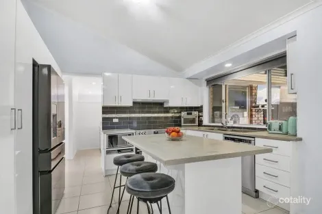 Property photo of 32 Highview Street Tumbi Umbi NSW 2261