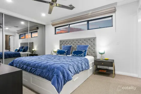 Property photo of 17A Howard Parade Salter Point WA 6152