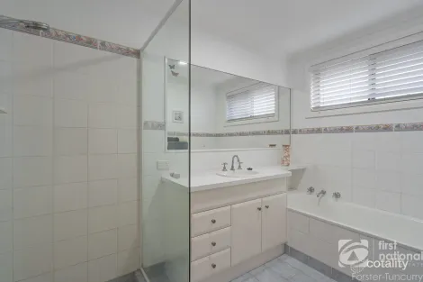 Property photo of 12 Phoenix Place Forster NSW 2428