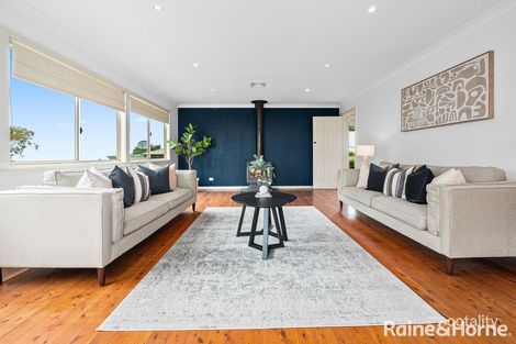 Property photo of 9 Bellbird Crescent Bowen Mountain NSW 2753