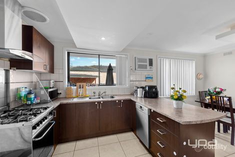 Property photo of 1/56 Chester Crescent Deer Park VIC 3023