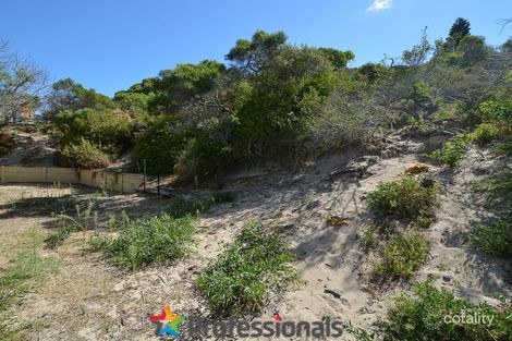 Property photo of 25 Oceanic Drive Dawesville WA 6211