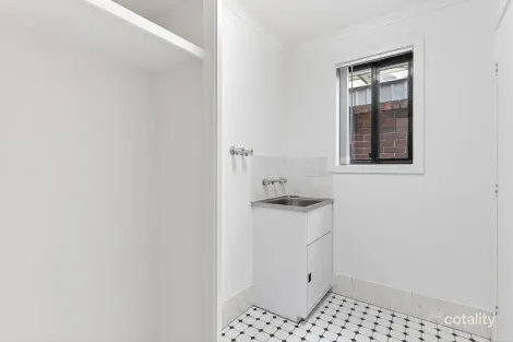 Property photo of 32 Charlton Crescent Gordon ACT 2906