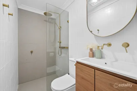 Property photo of 2/50 Junction Road Morningside QLD 4170