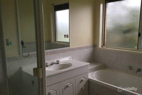 Property photo of 28 Felix Avenue Horsley NSW 2530