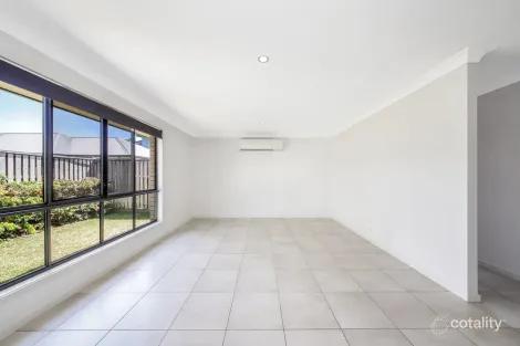 Property photo of 46 Flinders Circuit Fitzgibbon QLD 4018