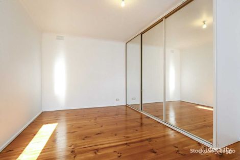 Property photo of 2 Glebe Place Thomastown VIC 3074