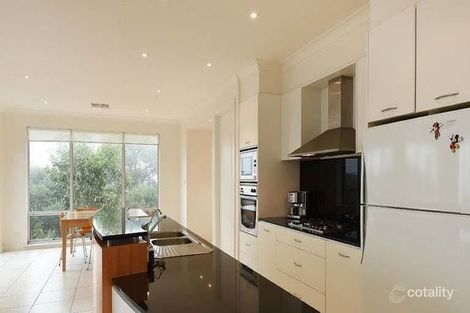 Property photo of 28 The Oaks Parade Aberfoyle Park SA 5159