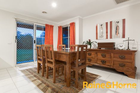 Property photo of 8 Gilmore Crescent Lynbrook VIC 3975