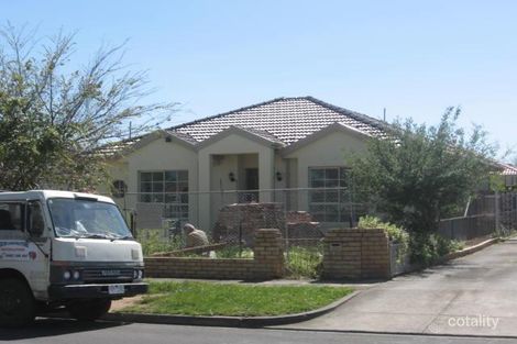 96 Miranda Rd, Reservoir, VIC 3073