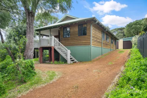 Property photo of 11 Baudin Drive Gnarabup WA 6285