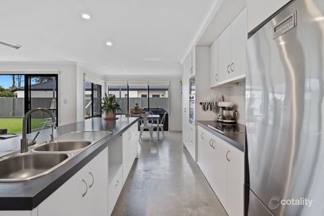 Property photo of 32 Petworth Court Arundel QLD 4214