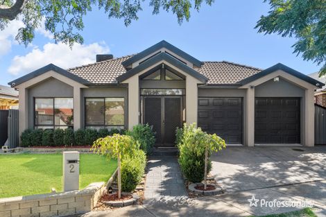 Property photo of 2 Tucker Place Caroline Springs VIC 3023