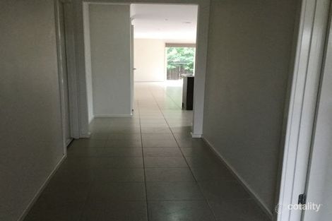 5 Pasadena Bvd, Clyde, VIC 3978