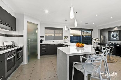 Property photo of 8 Hele Close Caroline Springs VIC 3023