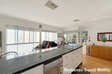 Property photo of 74 Perulpa Drive Lamb Island QLD 4184
