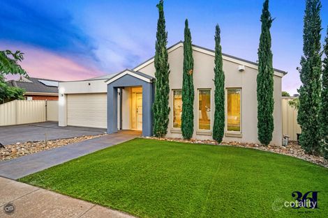 Property photo of 12 Garnet Way Taylors Hill VIC 3037
