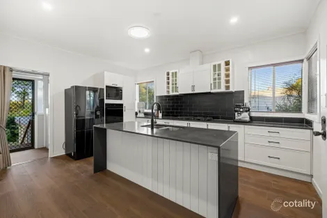 Property photo of 9 Garde Street Centenary Heights QLD 4350