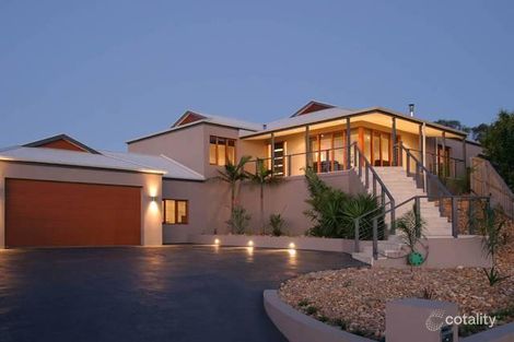 14 Whitaker Pl, Beaconsfield, VIC 3807