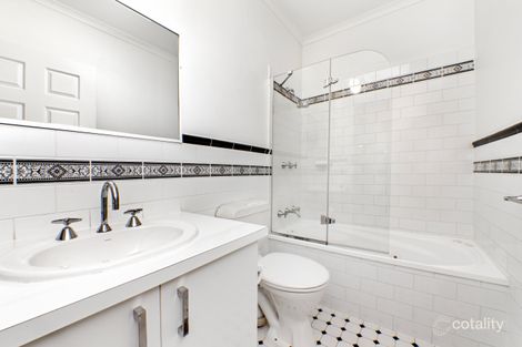 Property photo of 1/24 St Huberts Road Carnegie VIC 3163