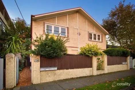Property photo of 2/111 Chapel Street St Kilda VIC 3182