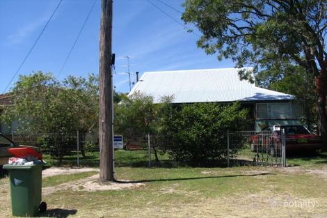 37 Dorothy Ave, Woy Woy, NSW 2256