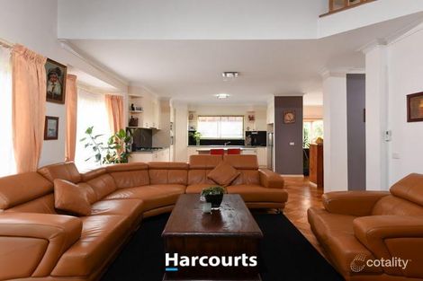 Property photo of 10 Kershaw Drive Narre Warren South VIC 3805