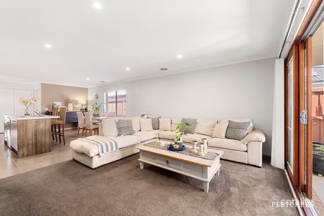 Property photo of 31 Granada Grove Doreen VIC 3754