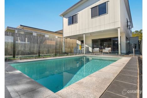 354 NURSERY RD, HOLLAND PARK, QLD 4121