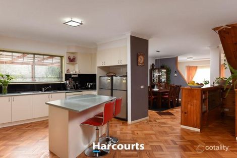 Property photo of 10 Kershaw Drive Narre Warren South VIC 3805