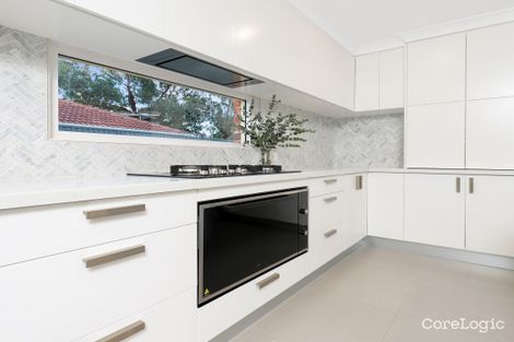 Property photo of 8 Cassinia Court Wattle Grove NSW 2173