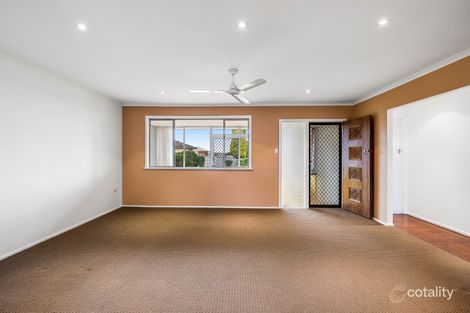 Property photo of 73 Knockator Crescent Centenary Heights QLD 4350