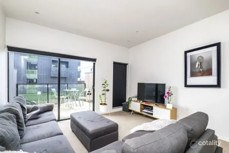 33 Gorman Dr, Mill Park, VIC 3082