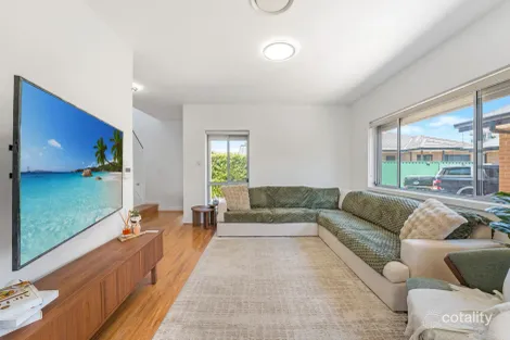 Property photo of 2/49 Rowe Avenue Lurnea NSW 2170