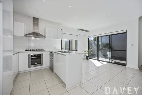 Property photo of 89 Sackville Terrace Scarborough WA 6019