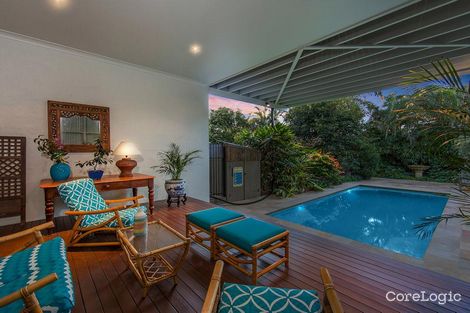 Property photo of 4 Fourth Avenue Scarborough QLD 4020