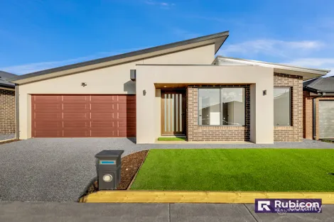 Property photo of 13 Snipe Drive Strathtulloh VIC 3338