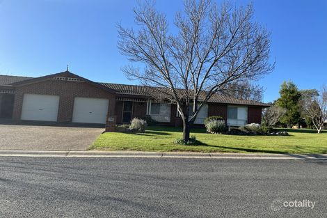 1/3 Toompang St, Young, NSW 2594