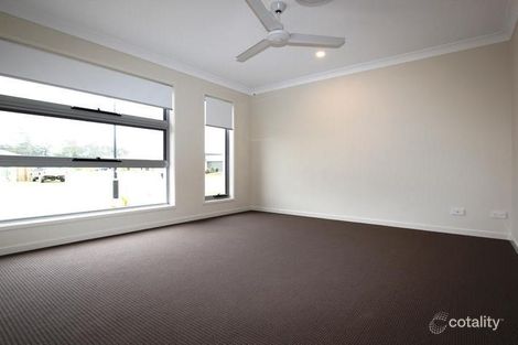 Property photo of 4 Milbrook Crescent Pimpama QLD 4209