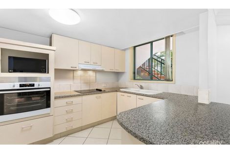Property photo of 2/124 Queen Street Southport QLD 4215