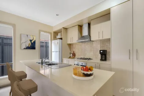 Property photo of 4 Hadley Lane Craigieburn VIC 3064